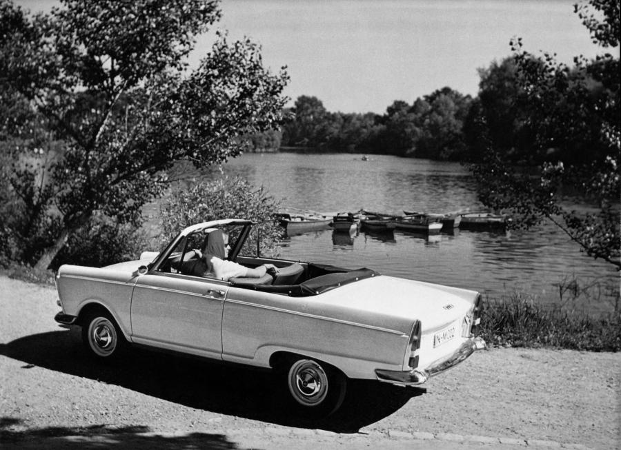  DKW F12 Roadster 1964 года  (фото 3 из 3)